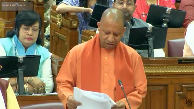 उत्तर प्रदेश के मुख्यमंत्री योगी आदित्यनाथ ने महाकुंभ 2025 के आयोजन को लेकर बड़ी घोषणा की। उन्होंने कहा कि इस अभूतपूर्व आयोजन से प्रदेश की अर्थव्यवस्था को लगभग ₹3.5 लाख करोड़ का लाभ मिलने का अनुमान है।#poltics