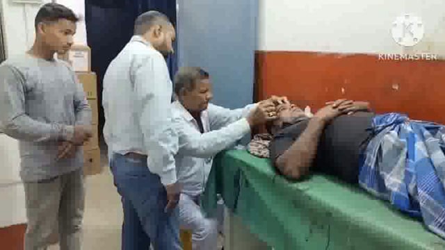 अमरपुर थाना क्षेत्र के धीमडा गांव में बच्चों के बीच हुए विवाद में छोटे भाई ने बड़े भाई को तलवार से हमला कर किया जख्मी।