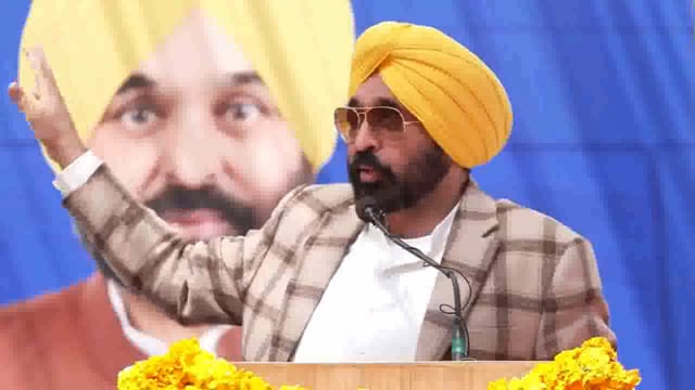 पंजाब: मुख्यमंत्री भगवंत मान ने हाल ही में सुरक्षा को लेकर उठाए गए कदमों पर संतोष व्यक्त करते हुए कहा, "सभी को इस बात के लिए बधाई कि हमने सुरक्षा की तरफ़ एक कदम बढ़ाया है।"
उन्होंने#politics