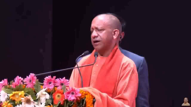 मुख्यमंत्री योगी आदित्यनाथ ने युवाओं को प्रेरित करते हुए कहा, 