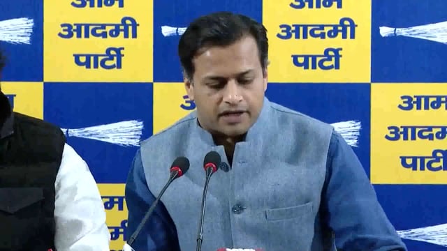 आप नेता जस्मिन शाह ने प्रधानमंत्री नरेंद्र मोदी पर निशाना साधते हुए कहा, 