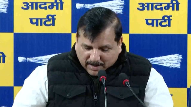 आप नेता और सांसद संजय सिंह ने मोदी सरकार के 11 साल के कार्यकाल में देश की आर्थिक स्थिति को लेकर गंभीर सवाल उठाए। उन्होंने आंकड़ों के माध्यम से यह दावा किया कि मोदी राज में देश की आर्थिक हालत खराब हो गई है।#politics