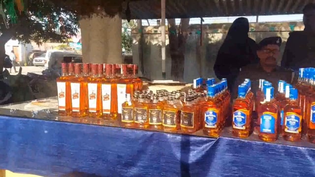 BANKA: पुलिस ने 90 लीटर अवैध विदेसी शराब बरामद कर तस्कर को किया गिरफ्तार
