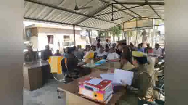 बाघराय थाना परिसर में होली और रमजान को लेकर सीओ सदर की अध्यक्षता में पीस कमेटी की बैठक संपन्न शांतिपूर्ण मनाए त्यौहार,