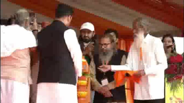 माननीय मुख्यमंत्री योगी आदित्यनाथ ने 2025 रंगो उत्सव का दीप प्रज्वलित कर किया शुभारंभ