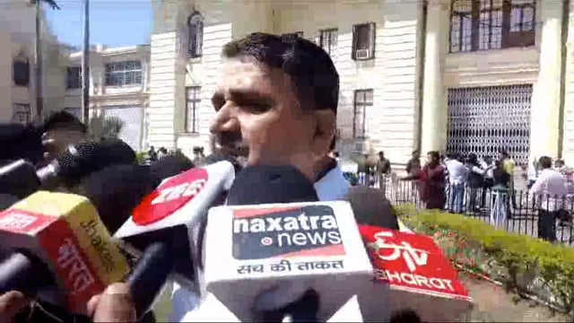 बिहार में स्वास्थ्य सेवाओं को लेकर चल रही सियासत के बीच भारतीय जनता पार्टी (भा.ज.पा.) के विधायक और पूर्व मंत्री रामसूरत राय ने राष्ट्रीय जनता दल (आरजेडी) पर जमकर हमला बोला है। उन्होंने आरजेडी विधायकों द्वारा स्वास्थ्य सेवाओं की बदहाली को लेकर किए जा रहे प्रदर्शन पर कड़ी प्रतिक्रिया दी।
रामसूरत#politics