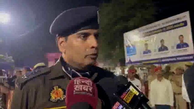 इटावा में होली के त्यौहार और रमजान महीने को लेकर सुरक्षा व्यवस्था को सुनिश्चित करने के उद्देश्य से एसएसपी के निर्देश पर पुलिस ने मॉक ड्रिल कराई।#lawandorder