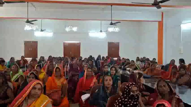 अंतर्राष्ट्रीय महिला दिवस के अवसर अवसर पर विकासखंड के समाचार में स्वयं सहायता समूह की महिलाओं की बैठक हुई संपन्न ।

महिला सशक्तिकरण ही विकसित भारत की शक्ति बनेगी : खंड विकास अधिकारी रवि कुमार गुप्ता।