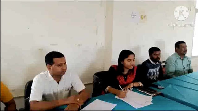 अनुसूचित जाति एवं जनजाति के आवास विहीन परिवारों के सर्वे के संबंध में अमरपुर प्रखंड मुख्यालय में हुई बैठक।