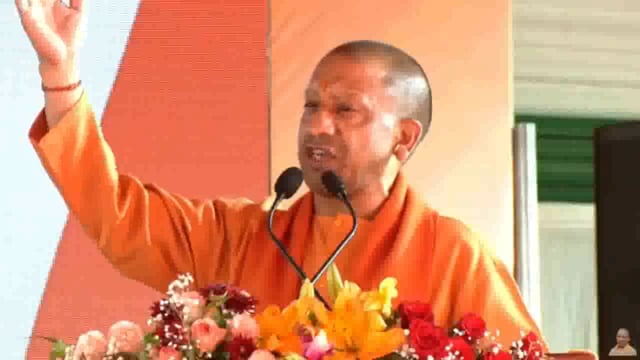 उत्तर प्रदेश के मुख्यमंत्री योगी आदित्यनाथ ने स्वदेश और स्वधर्म के प्रति समर्पण की भावना को महत्वपूर्ण बताते हुए कहा कि इस भाव का सबसे उत्कृष्ट उदाहरण महाराणा प्रताप के व्यक्तित्व और कृतित्व में मिलता है।#politics