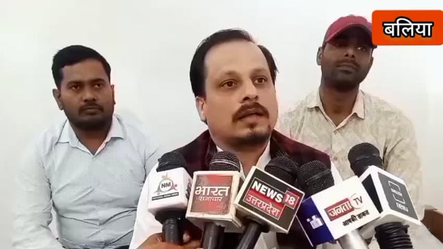 सहतवार कस्बे में रिसर्चर रवीनाथ तिवारी ने कहा कि विकास की मुख्य धारा से बलिया रह गया वंचित