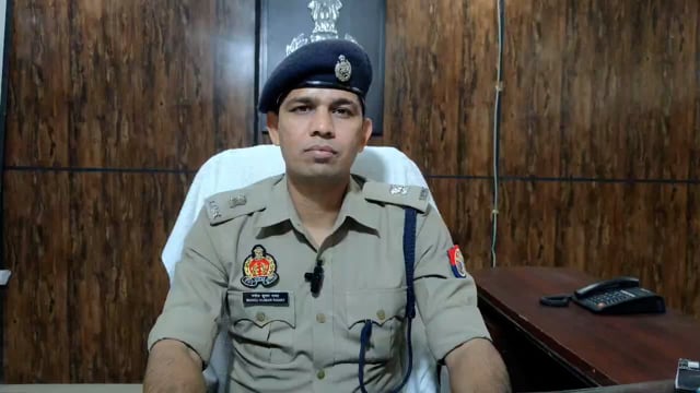 *थाना इटियाथोक क्षेत्रांतर्गत गांव के बाहर खेत में एक महिला का शव मिलने के संबंध में अपर पुलिस अधीक्षक पूर्वी श्री मनोज 