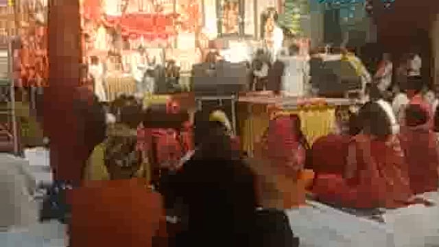 ismein Sundar bhajan ke sath program samapt Aarti prarambh