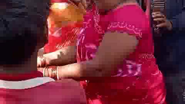 अयोध्या।अयोध्या।मेले में धरी गई महिला चेन स्नेचर, पुलिस पर  लीपापोती करने का आरोप #115 