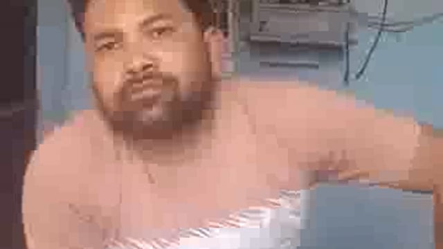 जलालाबाद के सरैया मोड पर स्थित ठेका देशी शराब पर ओवर रेट में बेची जा रही है शराब ओवर रेट के पैसे ना देने पर हुआ झगड़ा