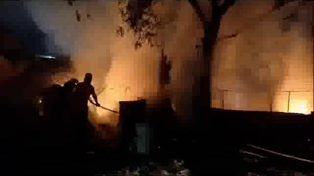 जळकोट रोडवर भंगारच्या दुकानात लागली आग,आगीत भंगार जळून खाक