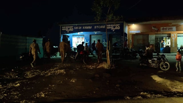 गाजीपुर बिरनो होली पर्व को देखते हुए पुलिस ने किया फ्लेग मार्च