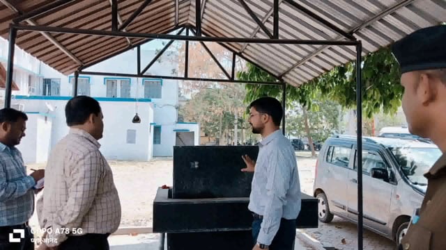 BANKA: समाहरणालय स्थित कार्यालयों का डीएम ने किया निरीक्षण