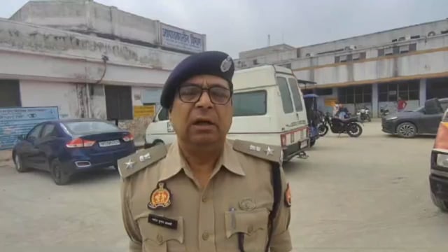 थाना तिलहर क्षेत्र के गांव जंगल बाबूपुर मे खेत मे रखवाली करते समय गोली लग जाने के सम्बन्ध मे पुलिस अधीक्षक की बाइट