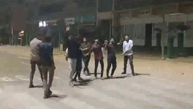 अहमदाबाद: हाल ही में अहमदाबाद में कुछ गुंडों द्वारा हंगामा मचाने और लोगों पर हमला करने की घटना सामने आई#crime