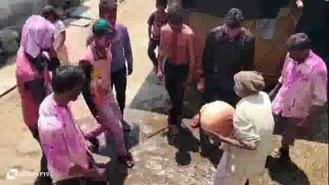 डोंगरशेळकी व मारोती तांडा येथे बंजारा समाजाची होळी साजरी