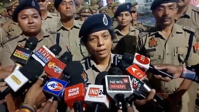 झांसी: होली और जुमे की नमाज़ को लेकर झांसी पुलिस ने सुरक्षा को लेकर खास इंतजाम किए#holi