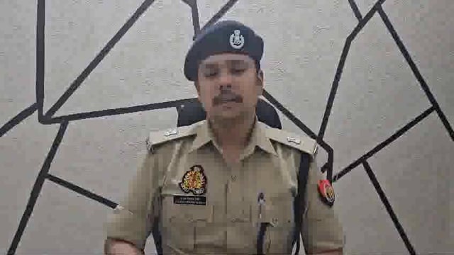 Meerut : थाना लालकुर्ती क्षेत्र अंतर्गत होलिका दहन के कार्यक्रम में डीजे बजने के दौरान अभिषेक यादव नाम के युवक द्वारा शर