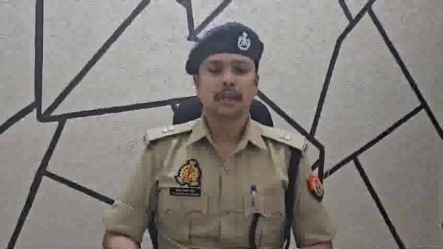 Meerut : थाना लालकुर्ती क्षेत्र अंतर्गत होलिका दहन के कार्यक्रम में डीजे बजने के दौरान अभिषेक यादव नाम के युवक द्वारा शर