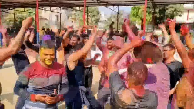 बरेली में पुलिस ने होली का त्योहार धूमधाम से मनाया।#holi