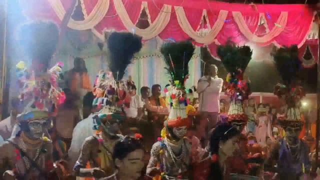 सातपुड्यात होलिका उत्सवाच्या धामधूम सुरू असून आमदार आमशया दादा पाडवी यांनी ढोल, पावाचा तालावर धरला ठेका