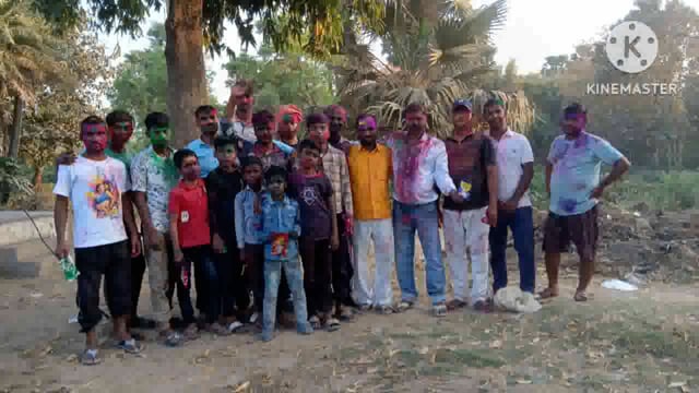 प्रखंड समेत जिले भर में धूमधाम से मनाई गई होली का त्यौहार, एक दूसरे को अबीर गुलाल लगाकर दिया भाईचारे का संदेश