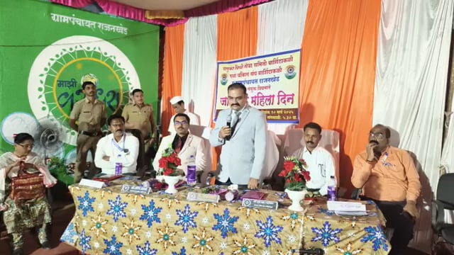 बार्शीटाकळी तालुका राजन खेड येथे कायदेविषयक शिबिर सर न्यायाधीश भंडारी साहेब यांचे मार्गदर्शन शिबिर 