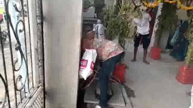 ओम नगर भागात फुरसा जातीचा विषारी साप आढळला