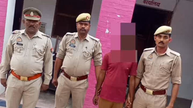 थाना संग्रामगढ़ पुलिस द्वारा पशु क्रूरता अधिनियम का अभियुक्त गिरफ्तार किया गया इस्तखार उर्फ सलमान पुत्र पीर मोहम्मद