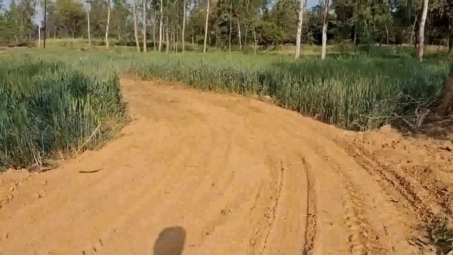 अयोध्या। खनन विभाग व पुलिस की सयुक्त टीम ने मारा छापा डंफर सीज 