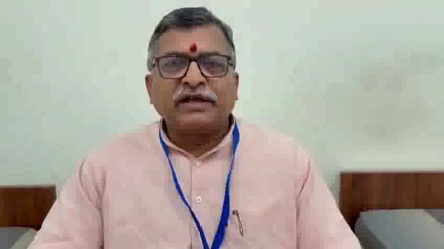 कल रात्रि नागपुर में जिहादियों द्वारा की गई हिंसा के संदर्भ में विश्व हिंदू परिषद (विहिप) के महामंत्री (संगठन) मिलिंद परांडे ने कड़ा बयान दिया। उन्होंने कहा कि यह घटना न केवल नागपुर, बल्कि पूरे देश के लिए एक गंभीर चिंता का विषय है। परांडे जी ने आरोप लगाया कि इस हिंसा के पीछे की मंशा समाज में भय और अस्थिरता फैलाने की है।
उन्होंने#politics