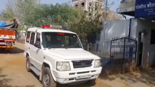 निडेबन येथे एकास मारहाण,गालाचे हाड फ्याक्चर,तिघांवर गुन्हा दाखल