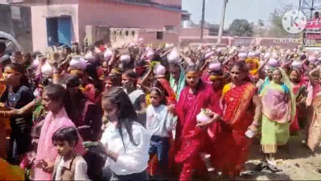 नकसोसा गांव में लक्ष्मी नारायण महायज्ञ को लेकर निकाली गई भव्य कल शोभायात्रा। 