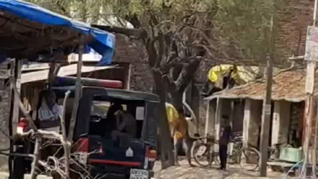 महेशगंज थाना क्षेत्र के ग्राम सभा रायगढ़ में धूमधाम से मनाया गया होली का त्यौहार गांव वालों में दिखा खुशी का माहौल बस