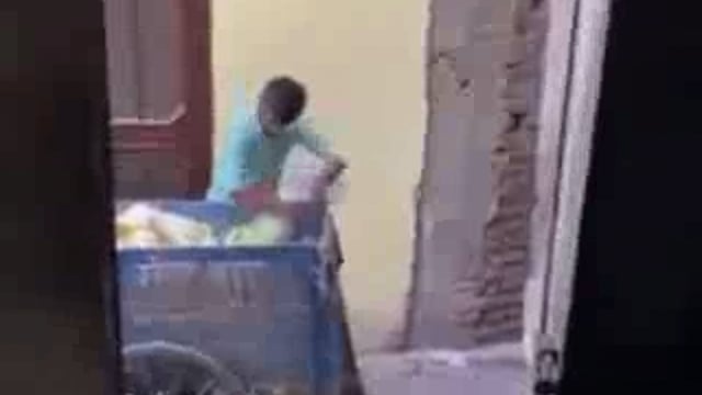 मोमोज बनाने वाली फैक्ट्री के फ्रिज में मिला कुत्ते का कटा हुआ सिर #crime