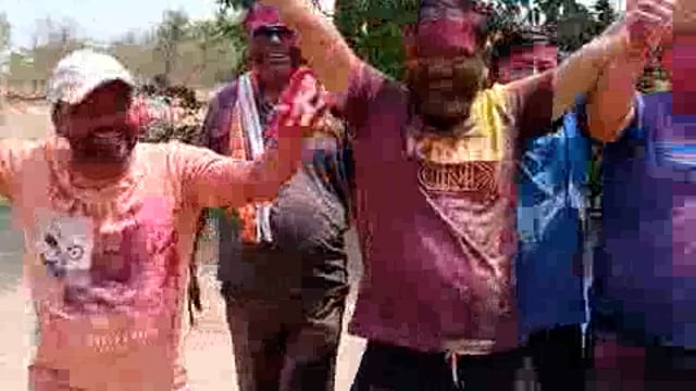 कडेगांव मध्ये होळी,धुलवड,रंगपंचमी मोठ्या उत्साहात साजरी 