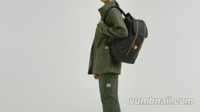 Video för Herschel Retreat™ återvunnen datorryggsäck 23 liter