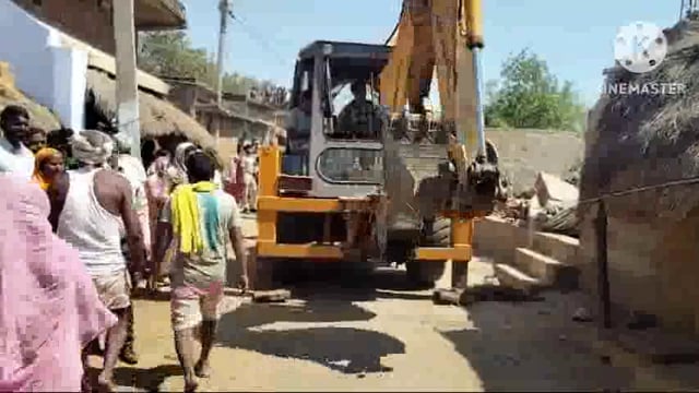 विधवा को हाई कोर्ट से मिला न्याय। वैदाडीह गांव में हाई कोर्ट के आदेश पर चला अतिक्रमण के खिलाफ प्रशासन का बुलडोजर।
