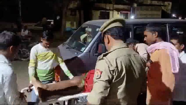 एक मनचले दबंग ने केवल सिगरेट ना पिलाने के कारण दो युवकों को गोली मार दी।#crime