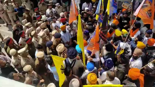 Punjab police stopped Bhindranwala's supporters on Himachal border 
 #protest