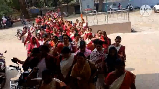 आंगनबाड़ी सेविकाओं एवं सहायिकाओं ने FRS हटाने सहित पांच सूत्रीय मांगों के समर्थन में किया एक दिवसीय धरना प्रदर्शन।