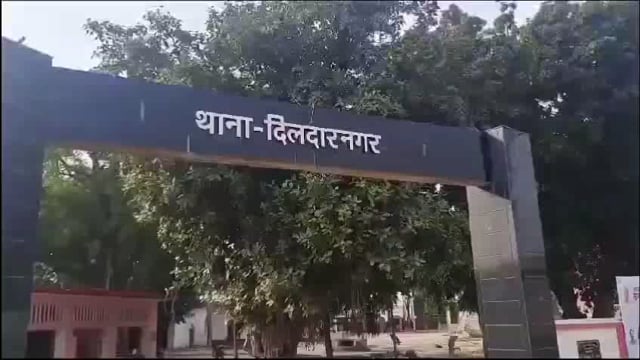 गाजीपुर आकाशीय बिजली से बाइक सवार पति-पत्नी समेत 8 महीने की मासूम की मौत