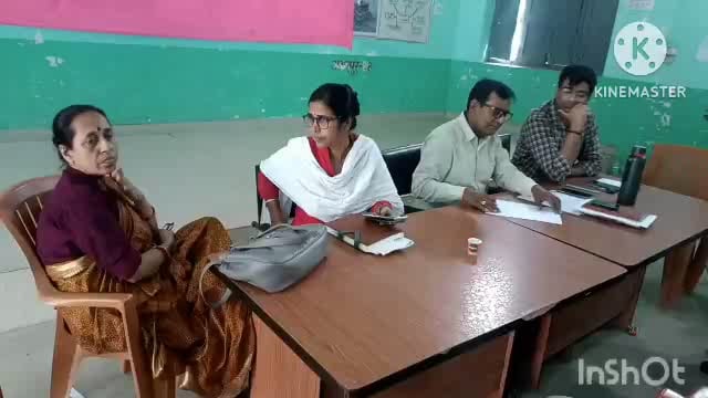 बिहार दिवस को लेकर प्रखंड परिसर सूर्यगढ़ा में तीन दिनों तक चलने वाले कार्यक्रम के बारे में बैठक करते प्रo विo पo सूर्यगढ