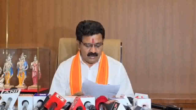 सुरक्षाबल के जवानों की कड़ी मेहनत और साहसिक अभियानों के परिणामस्वरूप 25 वर्षों बाद बीजापुर-पामेड़ मार्ग नक्सलियों के खौफ से आजाद हो गया है। यह मार्ग पिछले दो दशकों से अधिक समय से नक्सलियों के आतंक के कारण अवरुद्ध था।
इस मार्ग के अवरुद्ध रहने के कारण क्षेत्रीय लोग पामेड़ तक#politics