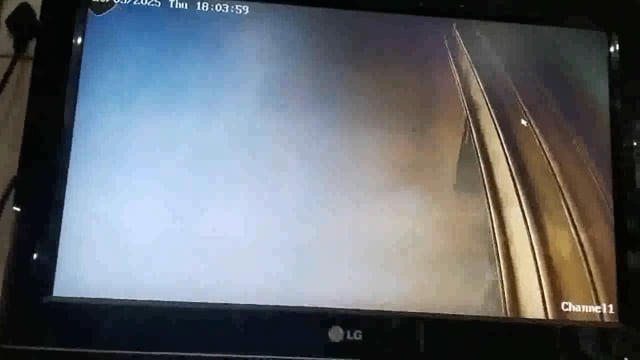 फिरोजाबाद जिले में 20 मार्च को एक 100 साल पुरानी इमारत अचानक ढह गई। शुक्र है कि इस हादसे में कोई हताहत नहीं हुआ, लेकिन इमारत के गिरने से कई वाहन क्षतिग्रस्त हो गए। घटना के बाद, स्थानीय प्रशासन ने स्थिति का जायजा लिया और घटनास्थल पर राहत कार्यों को शुरू किया।
यह#politics